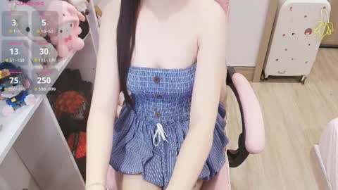 Snapshot of lee_smile chatting on 04-04-26, 02:10 Lee online show from 04-04-26, 02:10