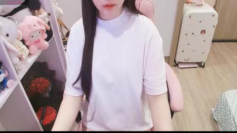 Snapshot of lee_smile chatting on 04-14-26, 11:38 Lee online show from 04-14-26, 11:38