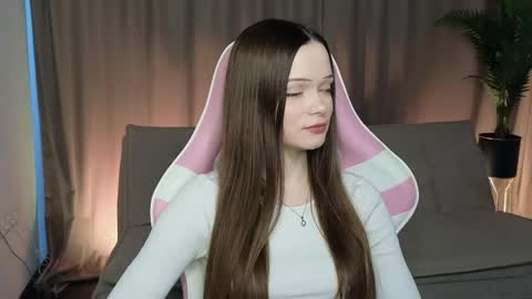 leemikah online show from 04-26-26, 07:06