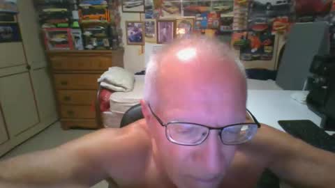leezamm1132 online show from 05-12-26, 02:30
