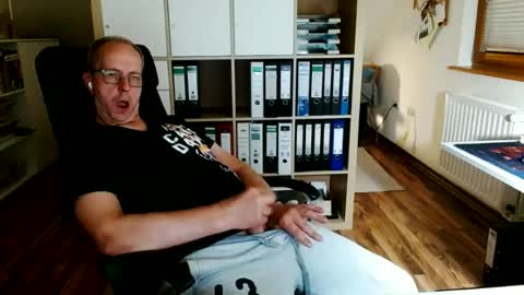 Dave online show from 06-14-26, 01:03