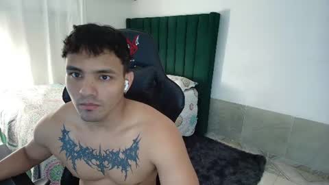 Snapshot of lei_77 chatting on 07-18-26, 10:02 Lei online show from 07-18-26, 10:02