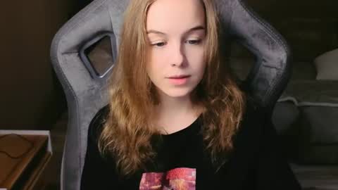 Leia online show from 06-23-26, 02:37