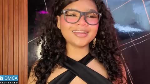 Snapshot of leidy_morales_ chatting on 05-19-26, 11:05 Leidy online show from 05-19-26, 11:05