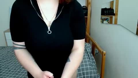 Snapshot of leila_beayte_ chatting on 06-28-26, 06:19 Leila online show from 06-28-26, 06:19