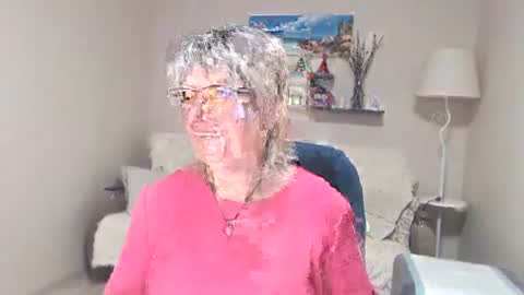 Snapshot of leilamays chatting on 07-07-26, 06:47 Leila Kinky online show from 07-07-26, 06:47