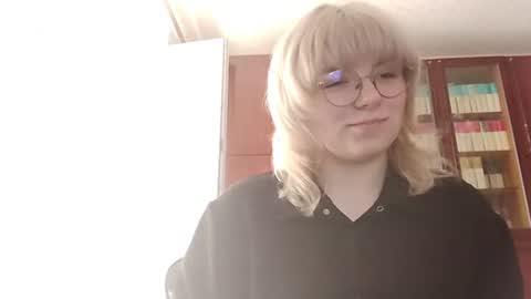 Lily online show from 06-27-26, 08:19
