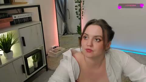 Lela online show from 05-24-26, 10:37