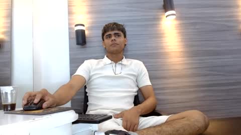 lelehott01 online show from 06-23-26, 02:53