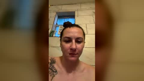 lemonrain09 online show from 05-19-26, 01:11