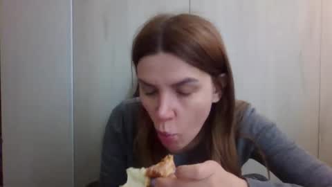 Snapshot of lena6122000 chatting on 05-31-26, 08:10 lena6122000 online show from 05-31-26, 08:10