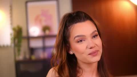 Lena Laurent online show from 04-03-26, 07:50