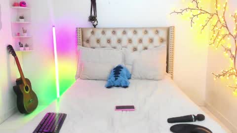 Lena  online show from 05-31-26, 08:43