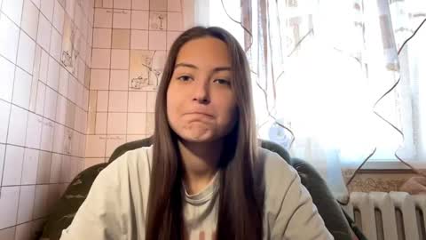 Hellomy name is Natalyits my first day here nice to meet you Give me 50 thumbs ups online show from 04-22-26, 01:45