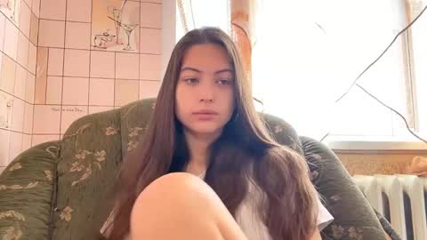 Hellomy name is Natalyits my first day here nice to meet you Give me 50 thumbs ups online show from 04-29-26, 04:49
