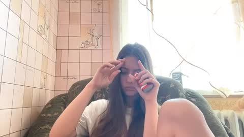 Hellomy name is Natalyits my first day here nice to meet you Give me 50 thumbs ups online show from 05-03-26, 04:40
