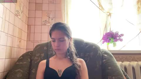 Hellomy name is Natalyits my first day here nice to meet you Give me 50 thumbs ups online show from 05-17-26, 09:38