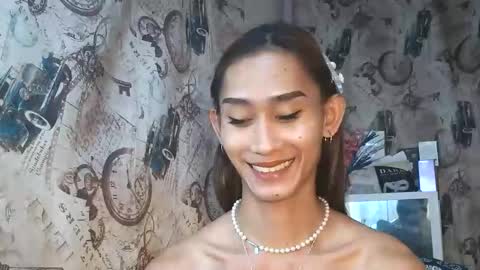 Snapshot of lennonxshit chatting on 11-17-25, 07:30 JANE online show from 11-17-25, 07:30