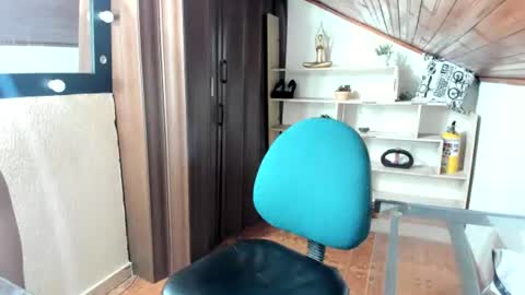 Snapshot of lennox_amy chatting on 07-17-26, 01:18 lennox_amy online show from 07-17-26, 01:18