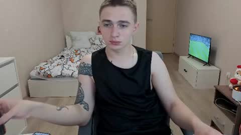 Snapshot of leo__miller chatting on 07-01-26, 02:35 LEO online show from 07-01-26, 02:35
