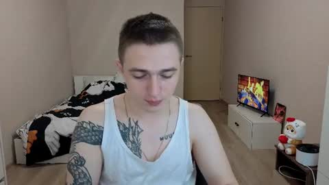 Snapshot of leo__miller chatting on 07-10-26, 04:42 LEO online show from 07-10-26, 04:42