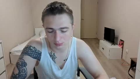 Snapshot of leo__miller chatting on 07-16-26, 08:37 LEO online show from 07-16-26, 08:37