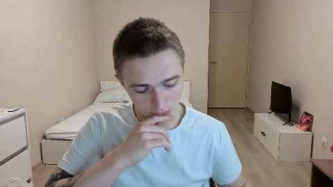 Snapshot of leo__miller chatting on 07-20-26, 12:47 LEO online show from 07-20-26, 12:47