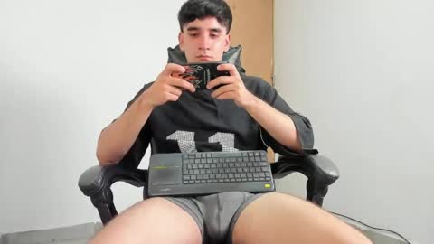 Leo Jones online show from 05-22-26, 01:57