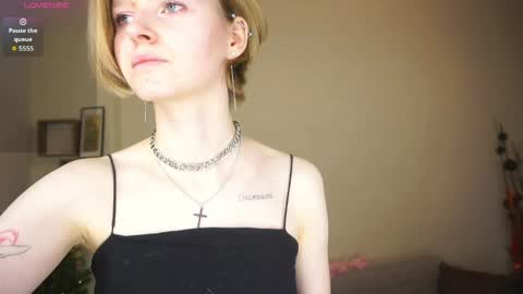 Hello Im Roxy Im just starting my journey here so lets get acquainted online show from 03-31-26, 05:13