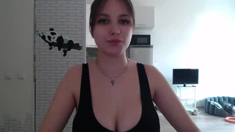 Leonaalove online show from 04-04-26, 01:08