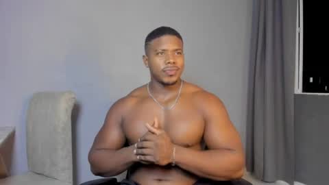 Snapshot of leonardo_jones1 chatting on 07-21-26, 01:19 Leandro jones online show from 07-21-26, 01:19