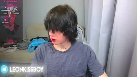 Snapshot of leonkissboy chatting on 04-13-26, 10:04 leonkissboy online show from 04-13-26, 10:04
