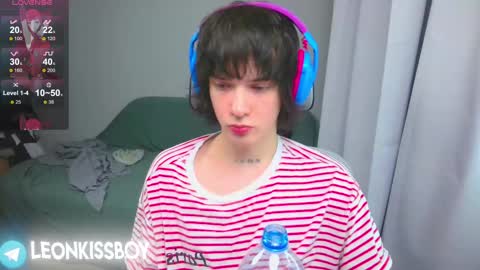 Snapshot of leonkissboy chatting on 04-20-26, 06:53 leonkissboy online show from 04-20-26, 06:53