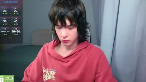 Snapshot of leonkissboy chatting on 05-20-26, 11:22 leonkissboy online show from 05-20-26, 11:22