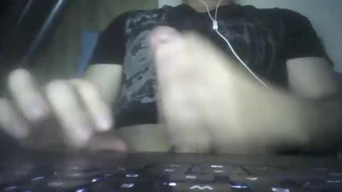 leoonel_95 online show from 05-12-26, 05:04