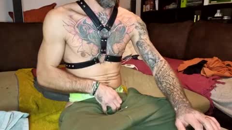 leorojas888 online show from 01-02-25, 06:45