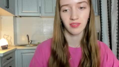 Snapshot of leslie_my_lovee chatting on 07-05-26, 06:48 LESLIE online show from 07-05-26, 06:48