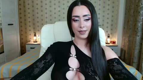 Snapshot of leslie_secret chatting on 05-06-26, 10:48 leslie_secret online show from 05-06-26, 10:48