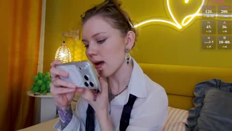 Lessy online show from 04-10-26, 03:12