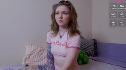Lessy online show from 07-17-26, 03:35