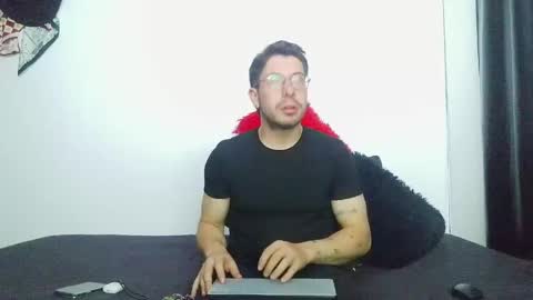 Torres online show from 04-27-26, 12:30