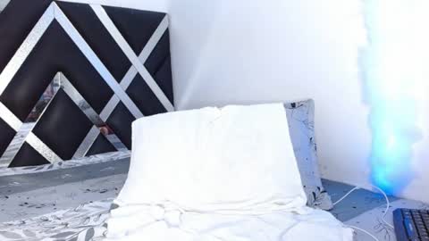 LevySteven online show from 05-12-26, 01:58