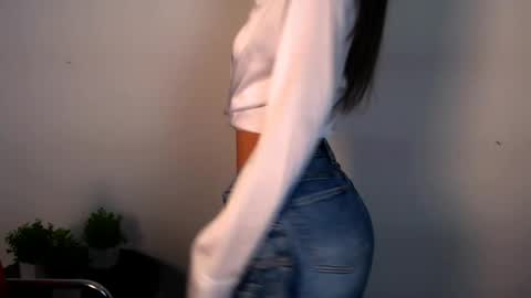 Alexia online show from 05-30-26, 12:57