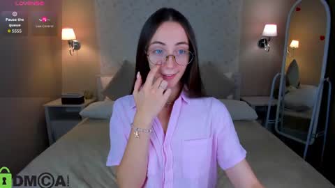 Snapshot of lexi_split chatting on 07-17-26, 05:58 Lexi GTM2 MonWedThurSatSun 1000am-400pm online show from 07-17-26, 05:58