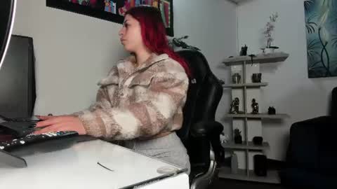 Lexie  online show from 06-10-26, 12:04