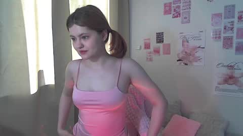 Snapshot of lexiie_fox chatting on 04-15-26, 12:01 lexiie fox online show from 04-15-26, 12:01
