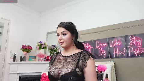 Snapshot of lexyrene chatting on 06-04-26, 11:38 Adina online show from 06-04-26, 11:38