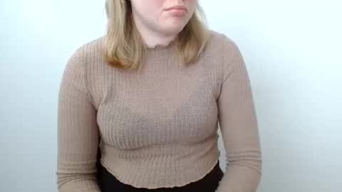 Leyla online show from 05-16-26, 10:36