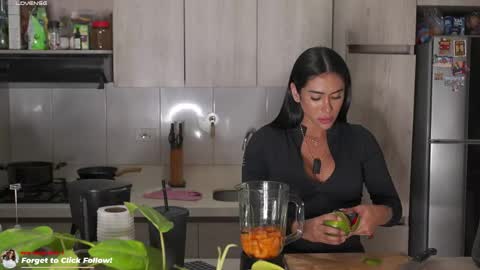 INSTA leylasteel model         online show from 05-07-26, 01:22