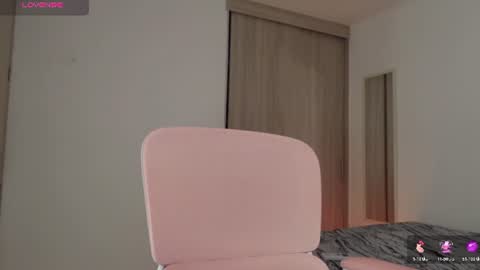 Snapshot of leyre_lerr chatting on 06-20-26, 05:32 Jessica online show from 06-20-26, 05:32